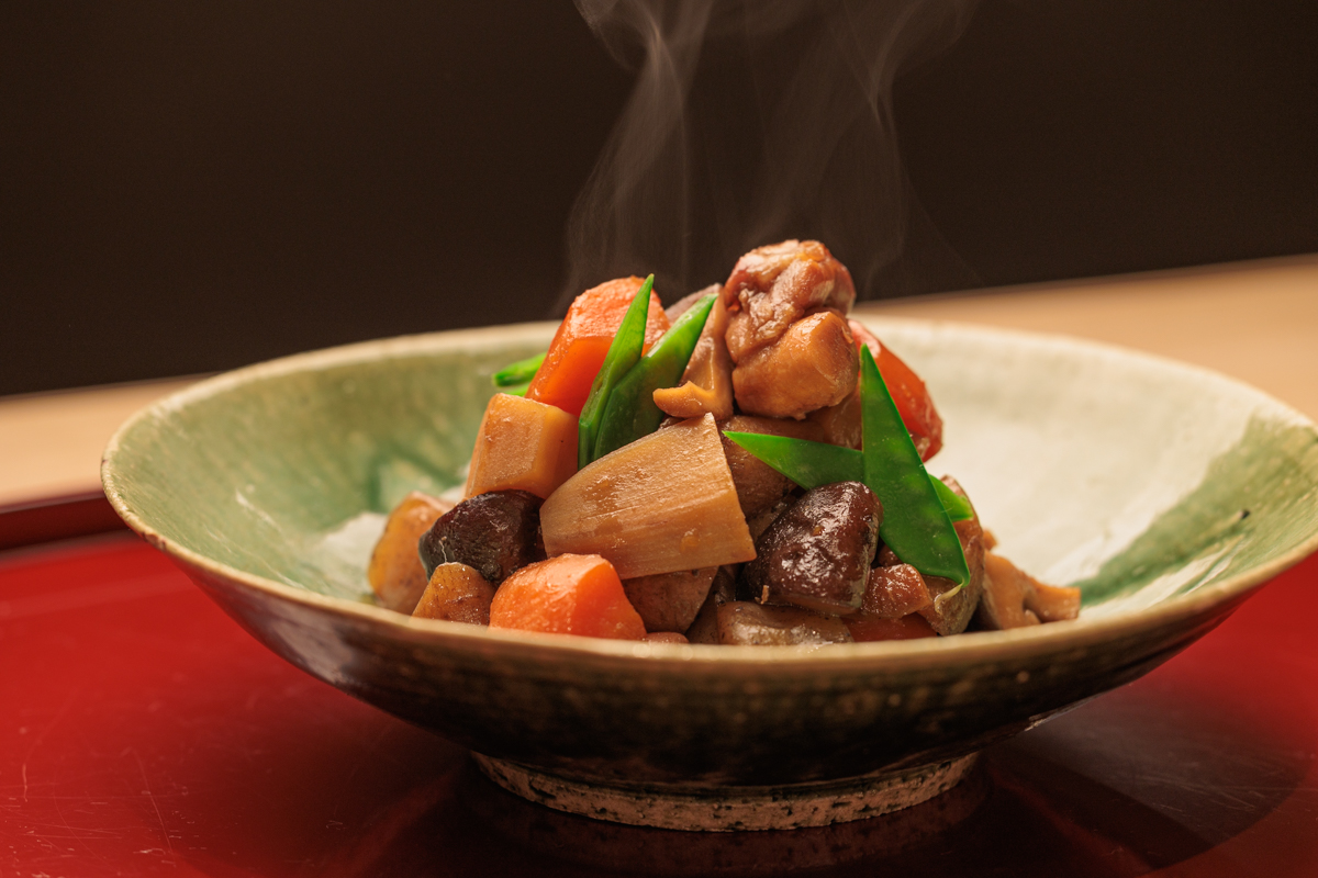 筑前煮とは？その歴史と特徴、定番家庭料理の魅力を徹底解説