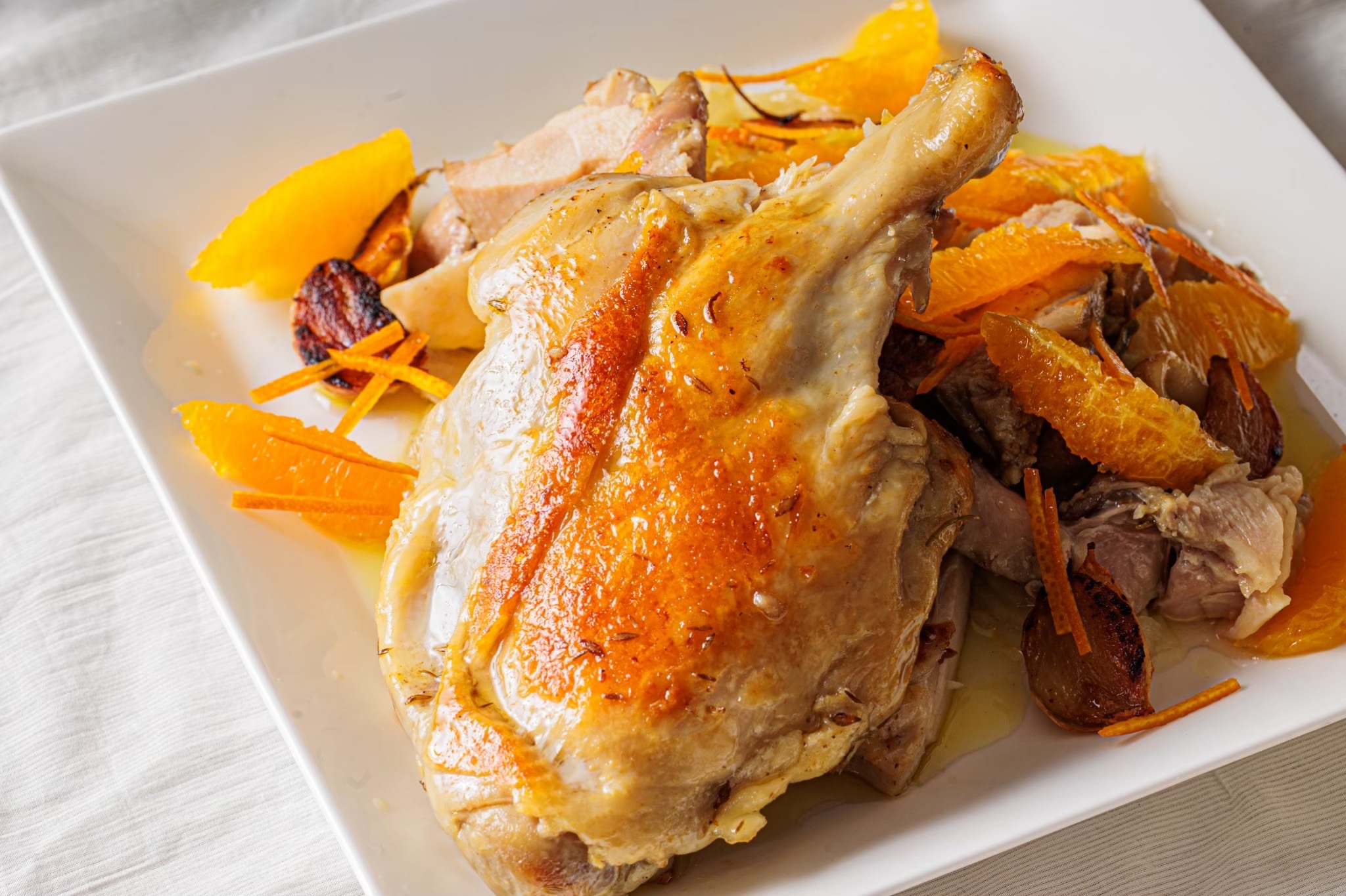 コンフィとは？フランス伝統の保存調理法の魅力と歴史