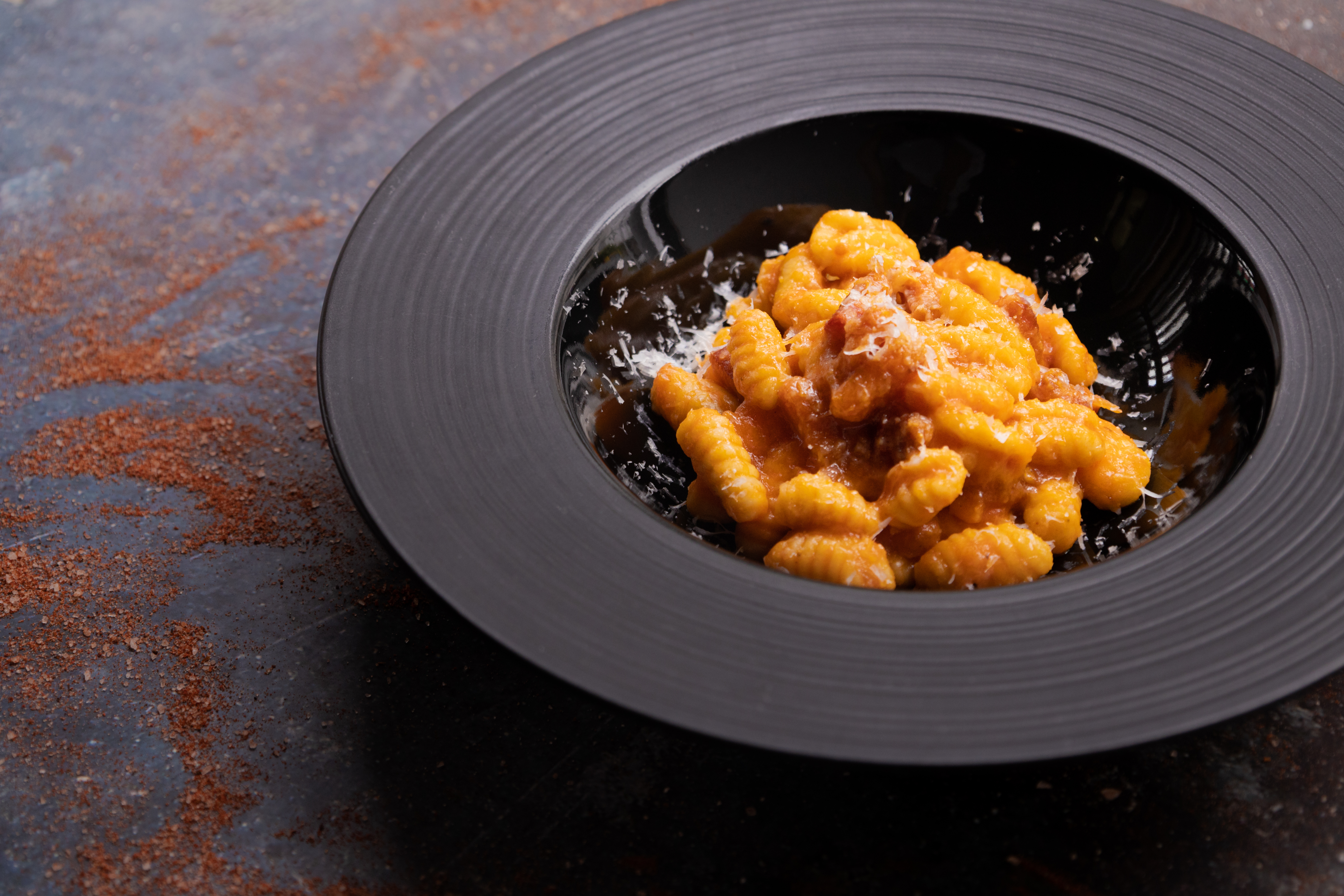 アマトリチャーナとは？ローマの魂が宿る伝統パスタの世界