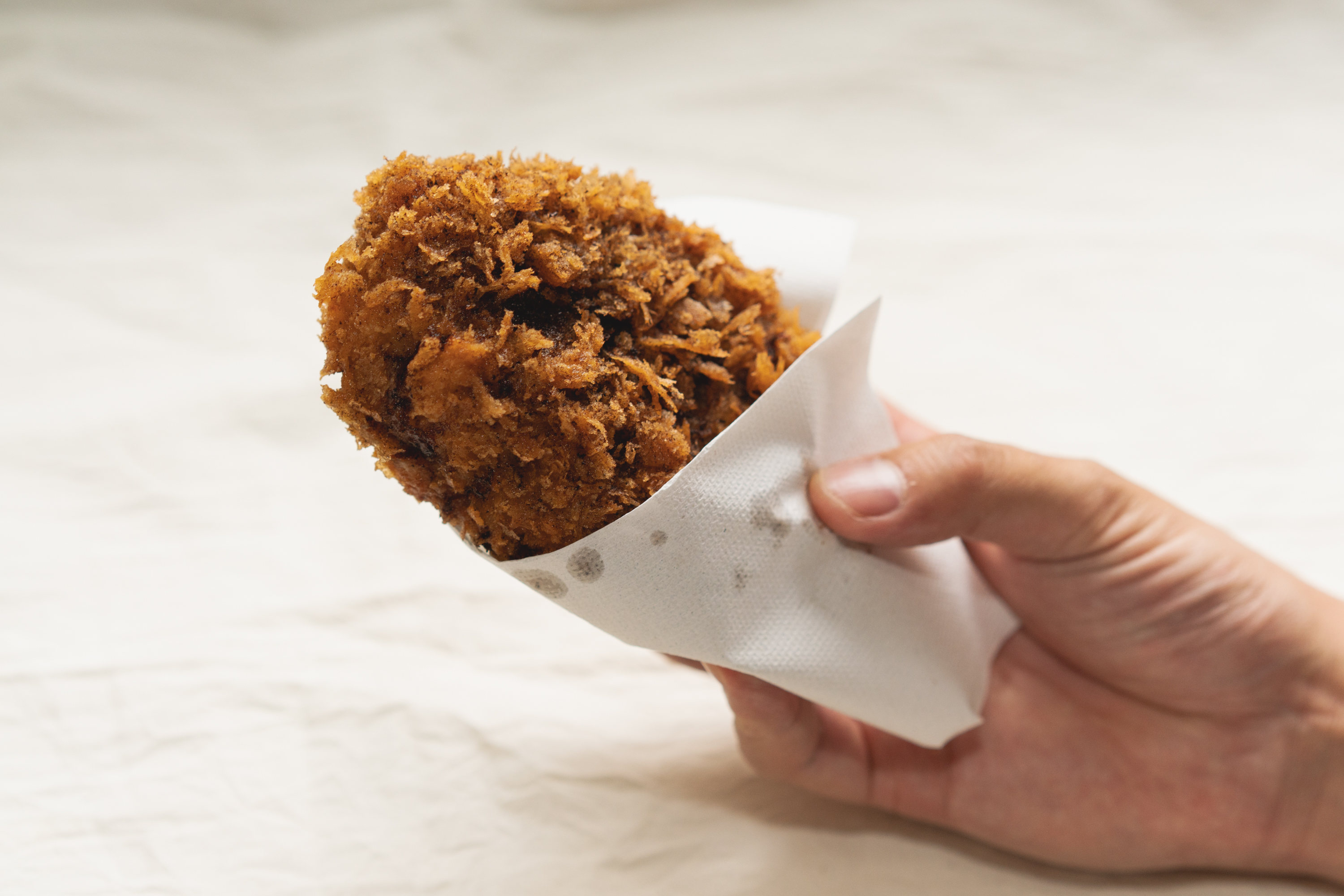 メンチカツとは？明治から続く洋食の定番、その魅力を徹底解説