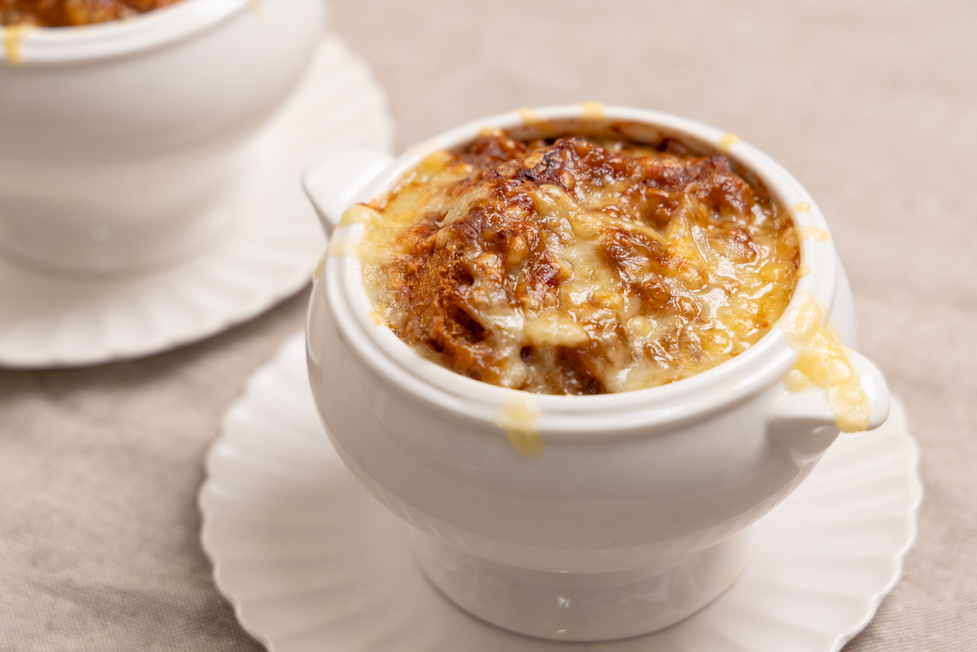 オニオングラタンスープとは？歴史から特徴、美味しさの秘密まで徹底解説