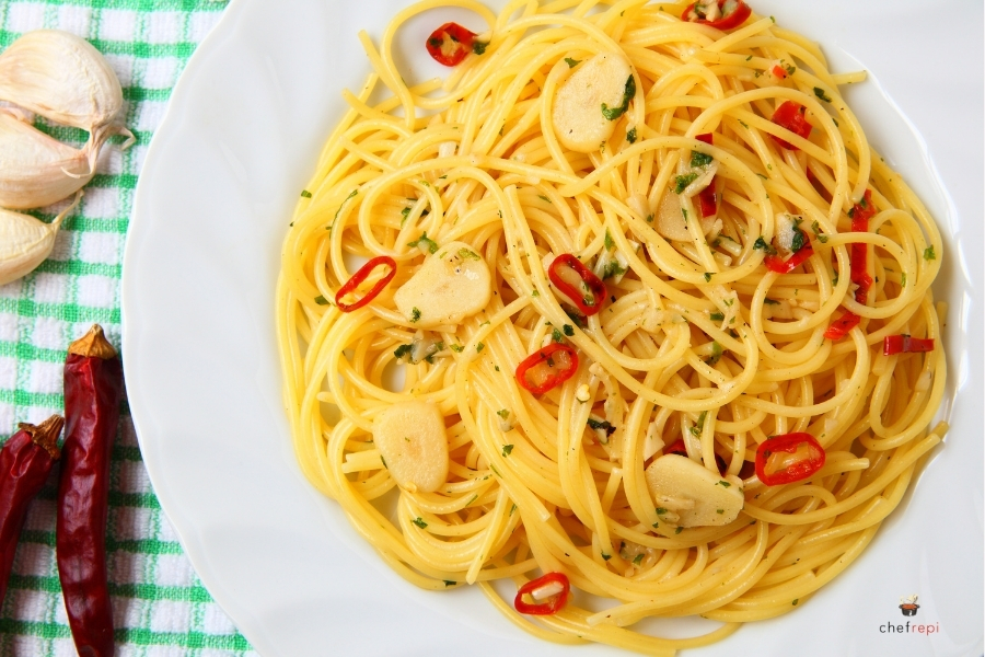 ペペロンチーノの魅力を徹底解説：シンプルだからこそ奥深い、イタリア家庭料理