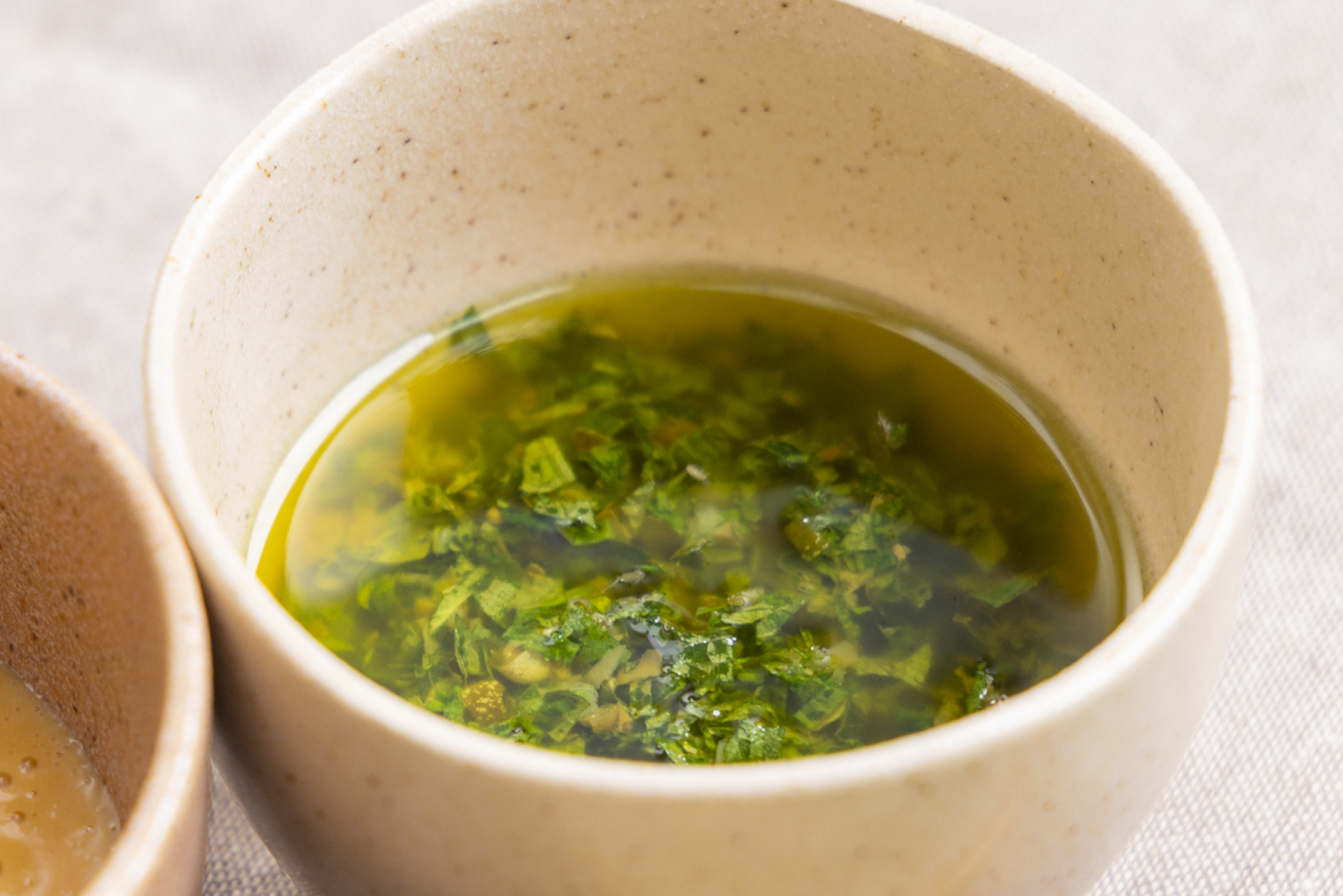 サルサヴェルデとは？その基本と歴史、国ごとによる特徴の違いを解説