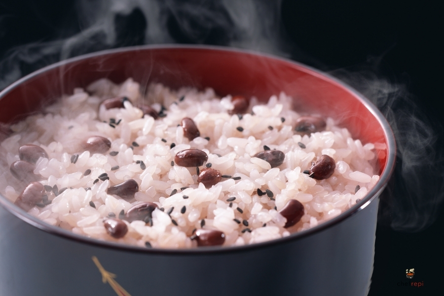 赤飯とは？お祝いに欠かせない伝統料理の由来と魅力