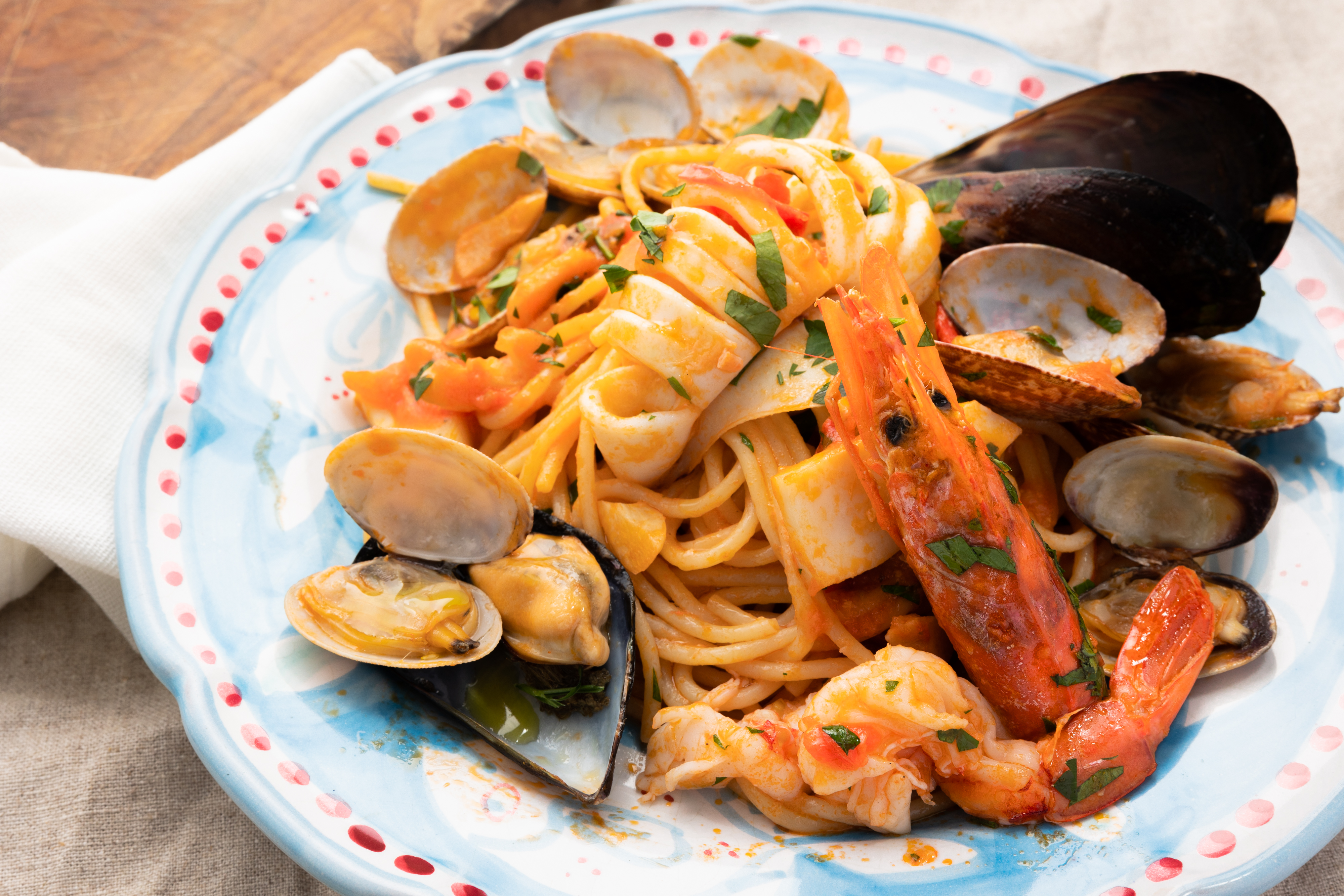 スパゲッティ・アッラ・ペスカトーラの魅力：漁師風パスタの真髄