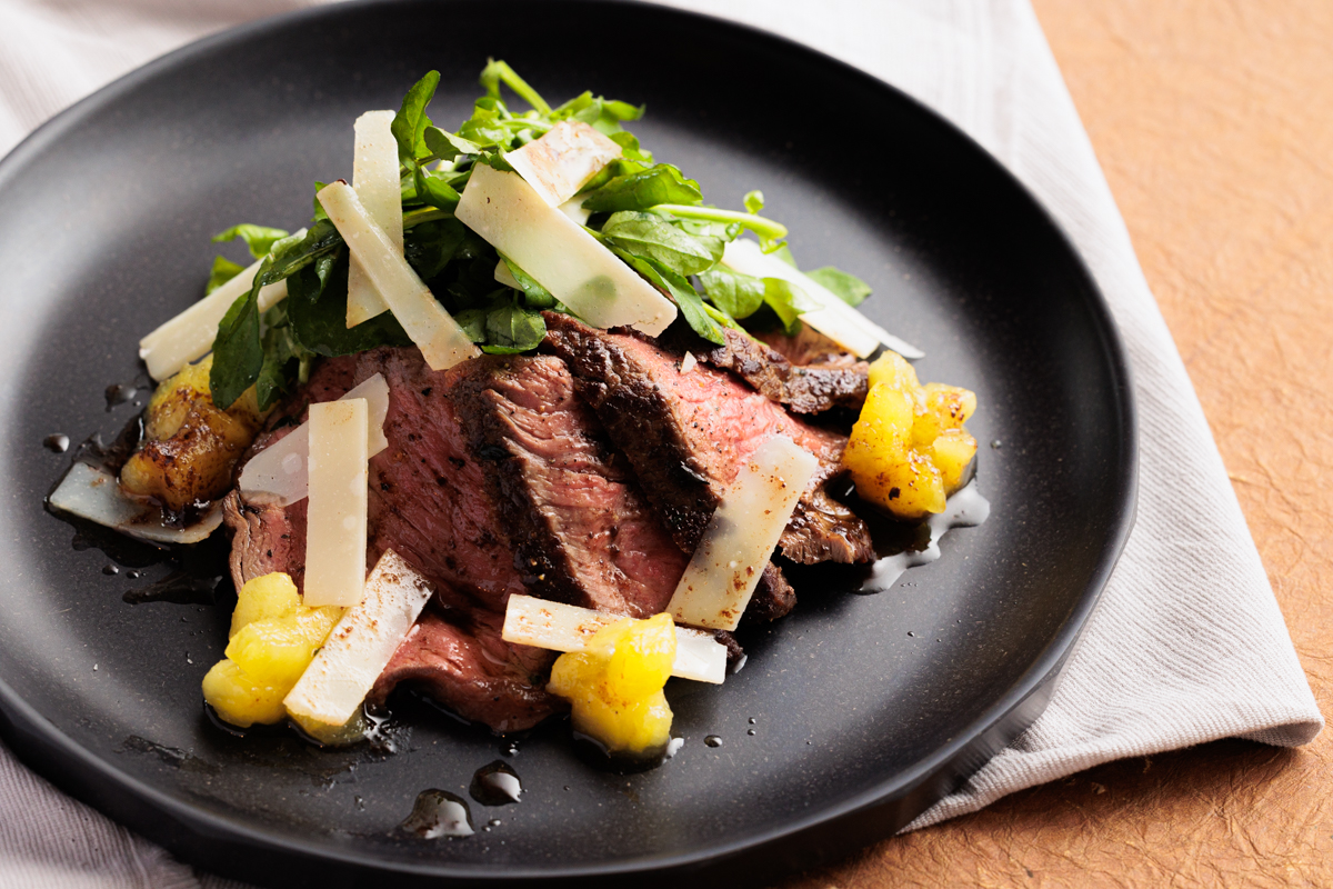 タリアータとは？トスカーナ生まれの牛肉料理の魅力を徹底解説