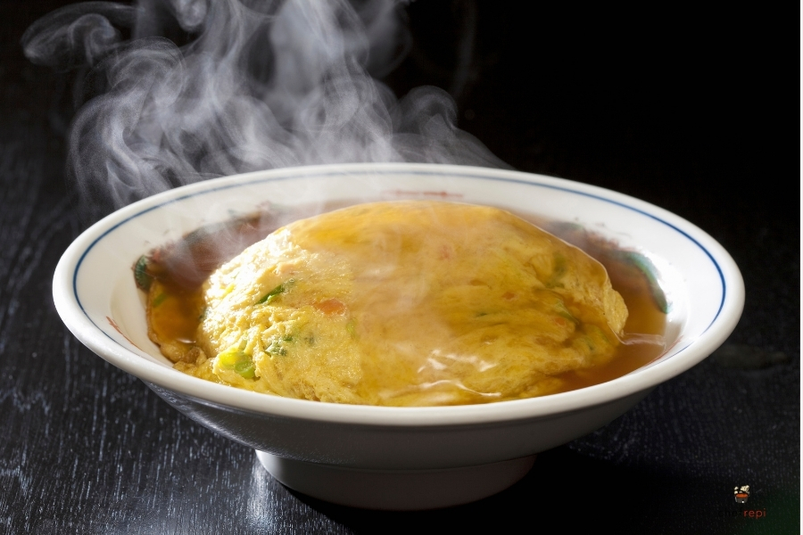 天津飯の知られざる世界：日本生まれの中華料理の魅力と歴史