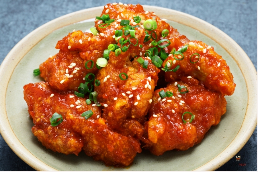 ヤンニョムチキンの魅力を徹底解説：韓国発祥の甘辛チキンの歴史と特徴